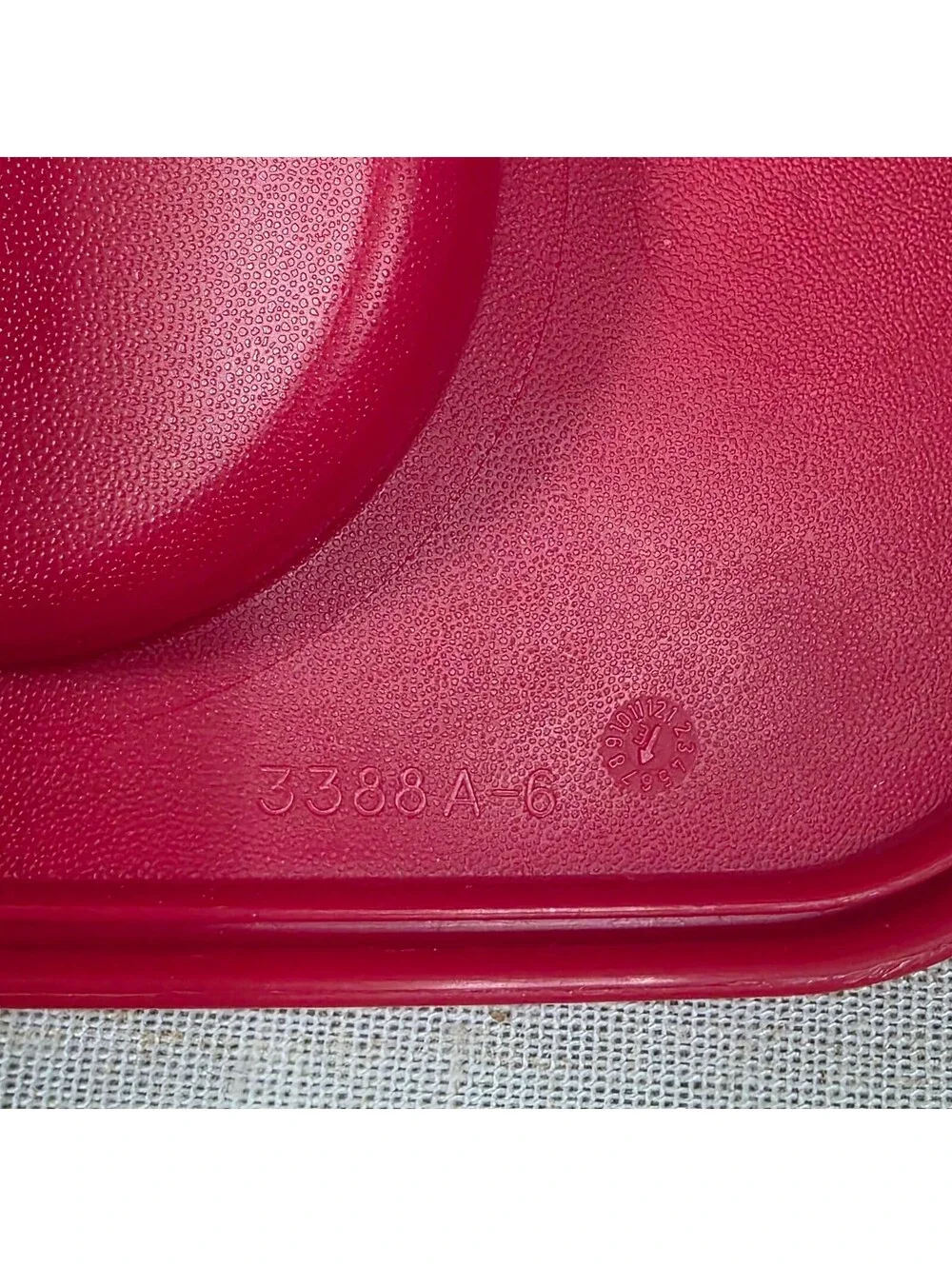 Tupperware Rock N Serve Replacement Lid Pink 3388A-6 Microwave Vent Cover Pink
